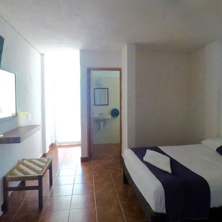 Hotel Mayflower Puerto Escondido  Esterno foto